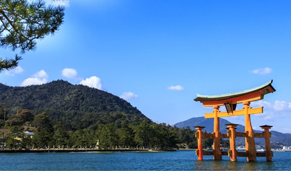 日本三景の一つでもある広島の名所厳島神社